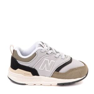 New Balance 997H Athletic Shoe